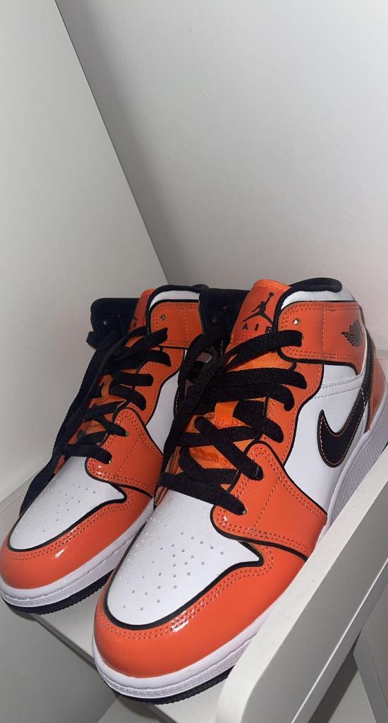 Jordan 1 turf orange size 6 | in Rise 